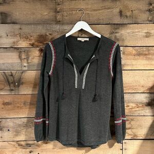 LOF  T charcoal gray tassled top - S - 🙂3/$15